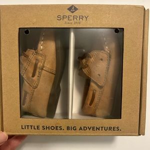 Sperry infant shoes. Size 4M.